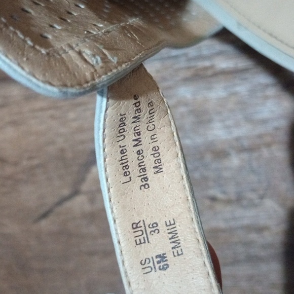 Sam Edelman Elegant Cream Open Back Sandals - Picture 4 of 5